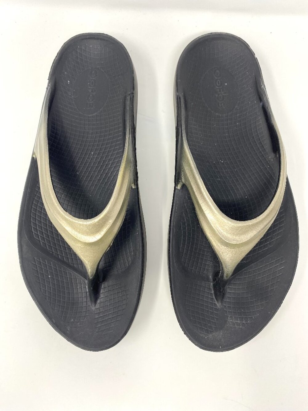 OOFOS OOlala Luxe Recovery Flip Flop Sandals 10
